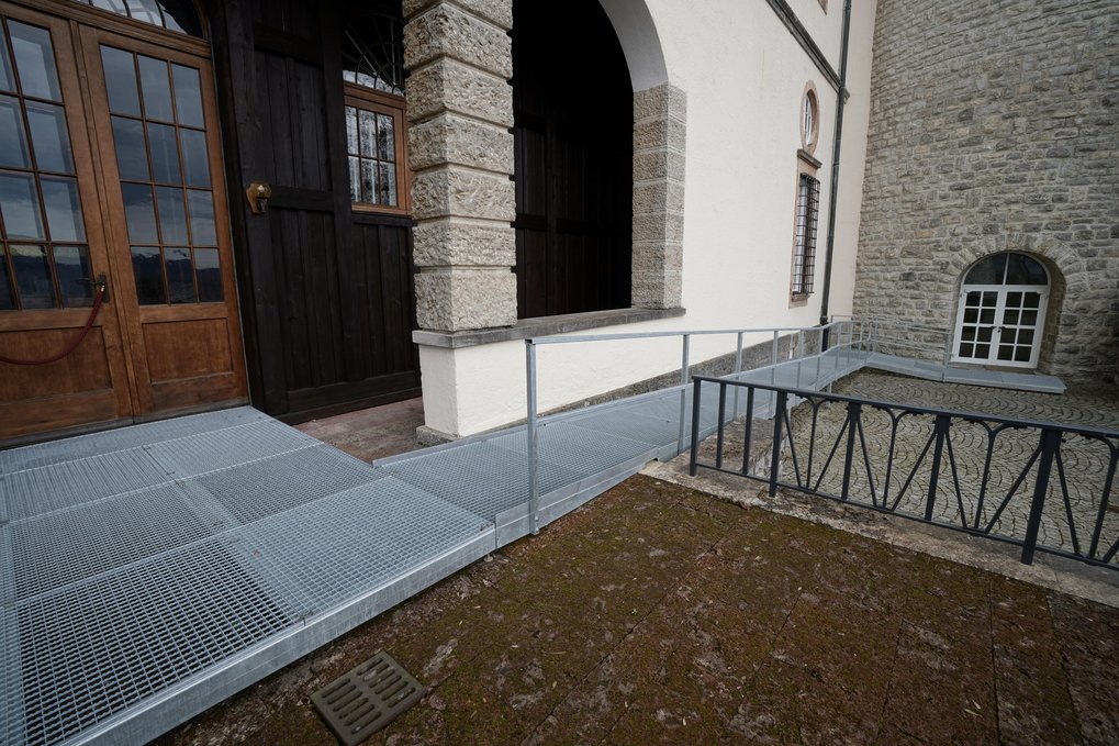 Eingang Speisesaal über Rampe