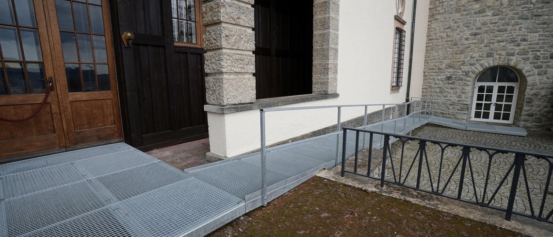 Eingang Speisesaal über Rampe